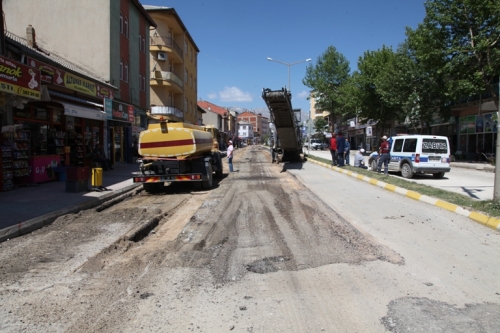 Serik Belediyesi Bitümlü Sıcak Karışım Asfalt Temini, Nakliyesi ve Serilmesi Yapım İşi